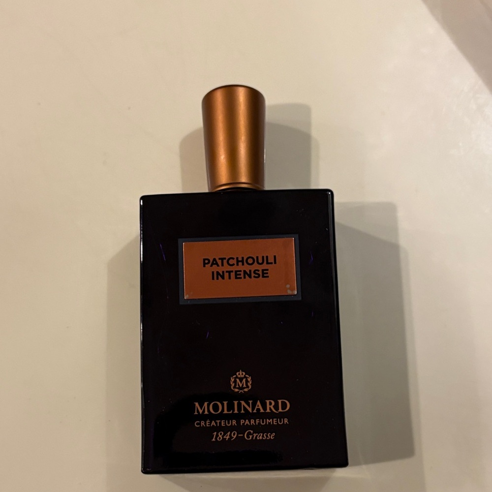 Patchouli Intense Perfume - Black and Gold